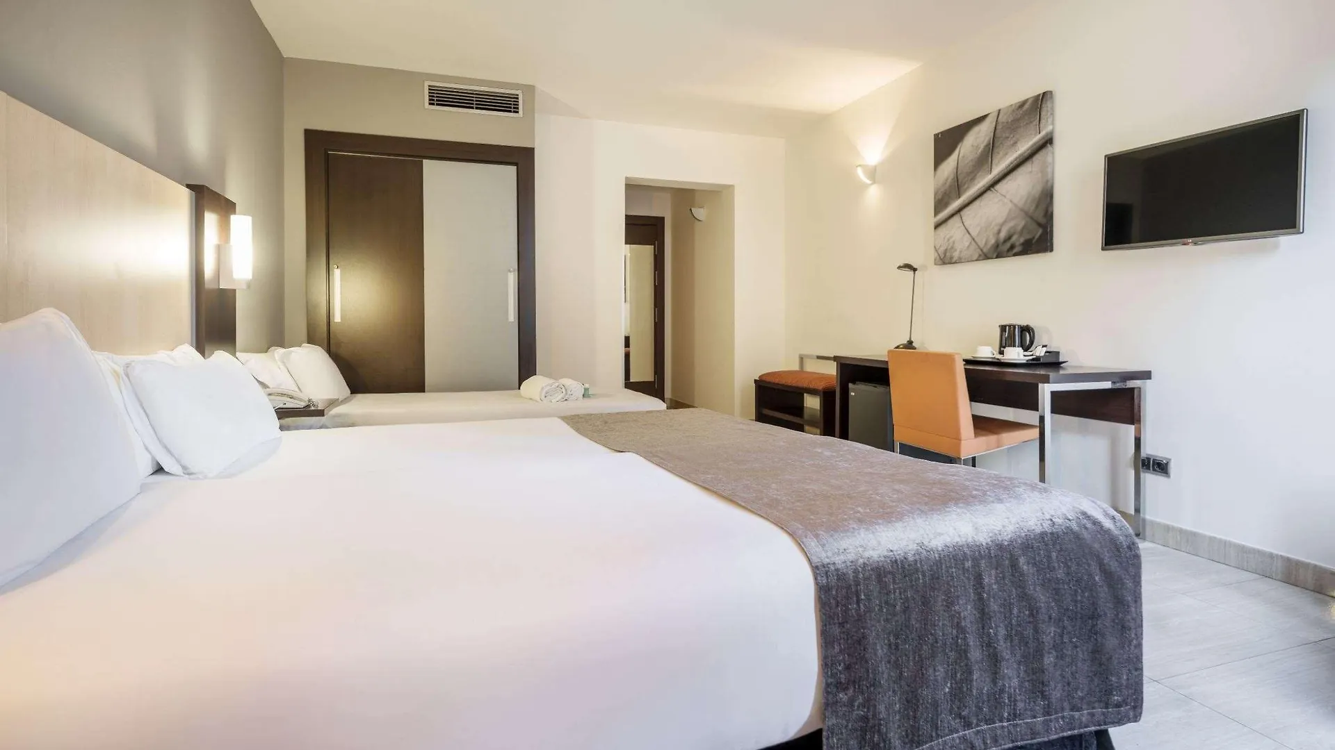 Ilunion Almirante Hotell Barcelona 4*,  Spanien